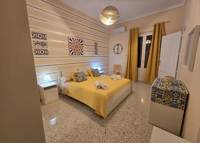 Angela's Κατάνια